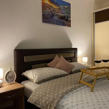 Apartman Ns Dan Centar Novi Sad Exterior foto